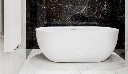 Mermer Yüzeylerde Siyah ve Beyazın Çekici Dansı!